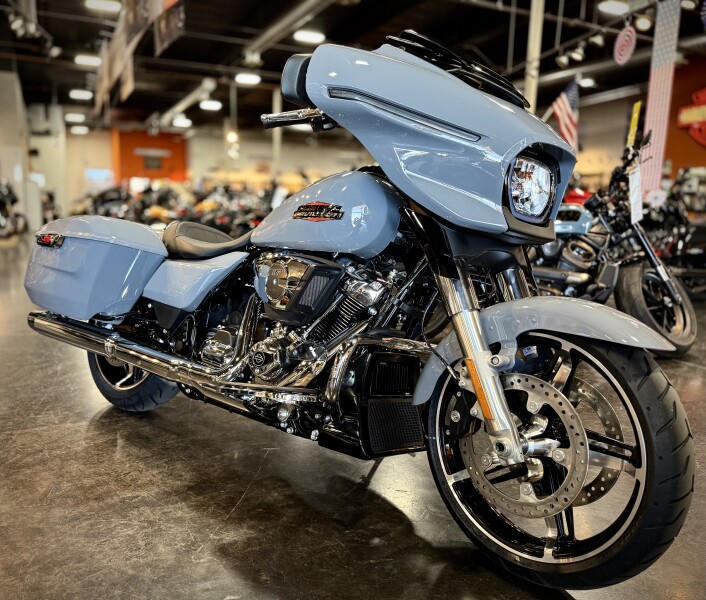 2026 Street Glide Solo Dark Billiard Gray