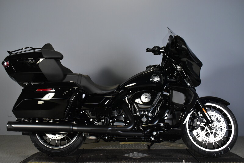 2026 Harley-Davidson® Street Glide Limited FLHXL