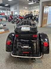 2013 Harley-Davidson® FLHTCUTG Tri Glide™ Ultra Classic® thumb 1