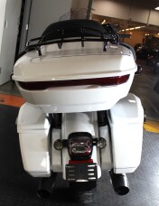 2026 Harley-Davidson® Street Glide Limited FLHXL thumb 3