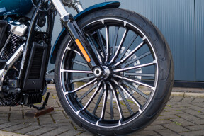 2026 Harley-Davidson® Breakout®  thumb 2
