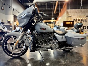 2026 Street Glide Solo Dark Billiard Gray thumb 2