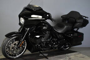 2026 Harley-Davidson® Street Glide Limited FLHXL thumb 0