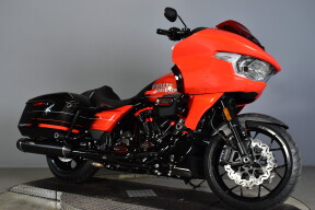 2026 Harley-Davidson® CVO Road Glide ST FLTRXSTSE thumb 2
