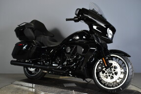 2026 Harley-Davidson® Street Glide Limited FLHXL thumb 2
