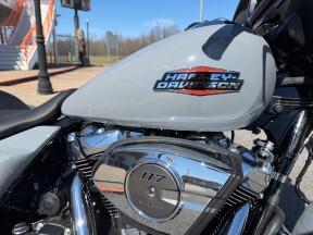 2026 Harley-Davidson® Street Glide® Dark Billiard Gray Chrome Trim thumb 0