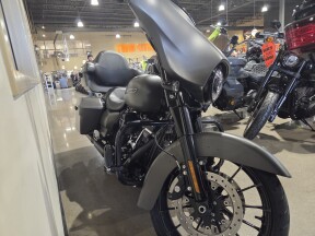 2019 Harley-Davidson® Street Glide® Special Industrial Gray Denim thumb 2