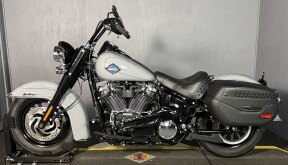 2026 Harley-Davidson® Heritage Classic®  FLHC  DRK BILIARD GRY thumb 2