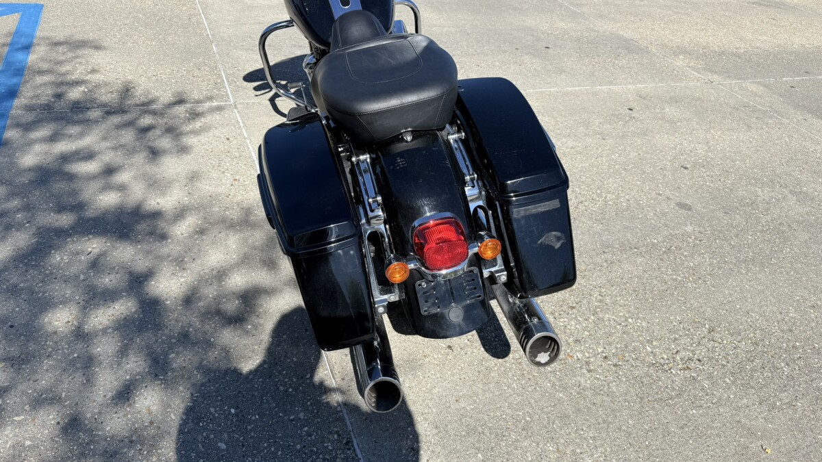 FLHT 2021 Electra Glide® Standard, photo 11