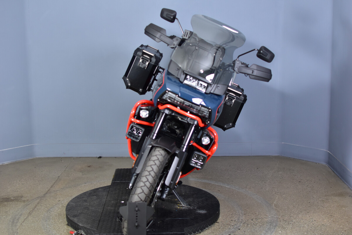 2025 Harley-Davidson® CVO™ Pan America® RA1250SE, photo 3