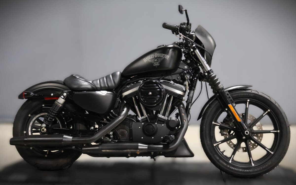ハーレーダビットソン　アイアン883 Iron 883™ | Loess Hills Harley-Davidson®