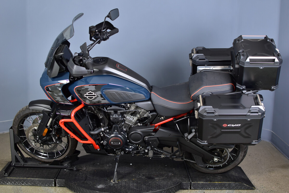 2025 Harley-Davidson® CVO™ Pan America® RA1250SE, photo 5