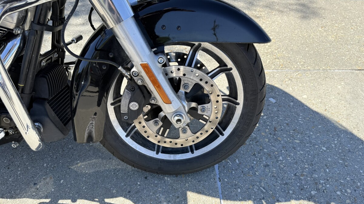 FLHT 2021 Electra Glide® Standard, photo 15