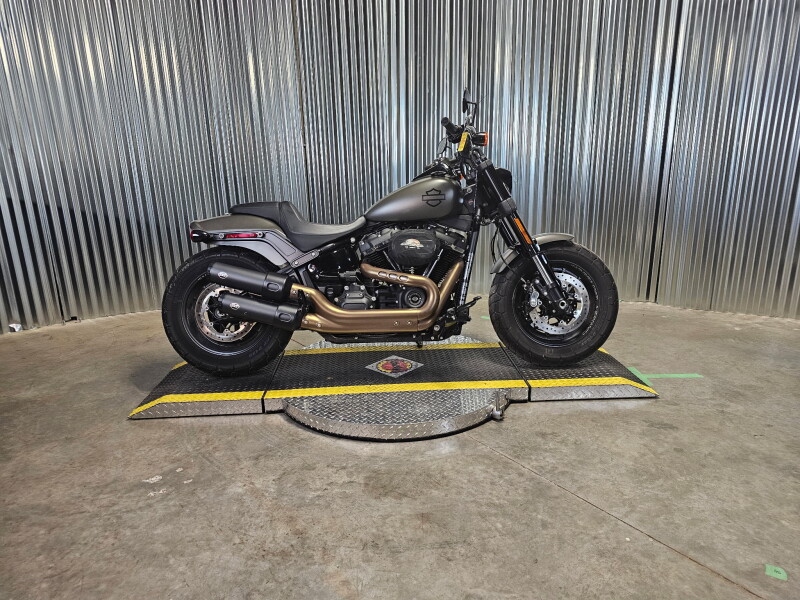 2018 Harley-Davidson® Fat Bob® 114 INDSTRL GRY DNM
