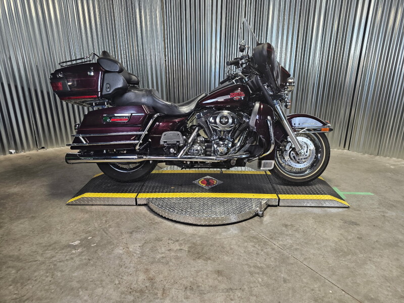 2007 Harley-Davidson® Electra Glide® Ultra Classic® BLACK CHERRY W/PINSTRIPE