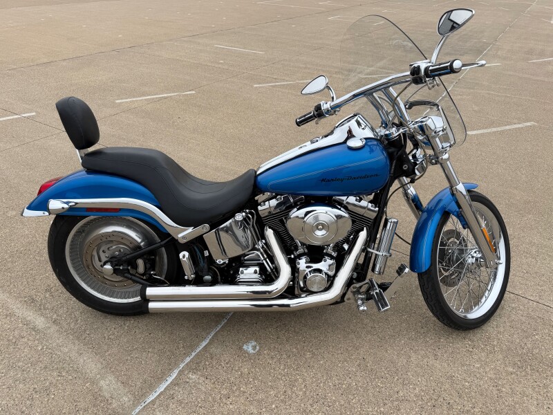 2004 Harley-Davidson® Softail Deuce Impact Blue