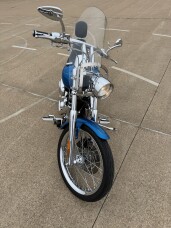2004 Harley-Davidson® Softail Deuce Impact Blue thumb 2