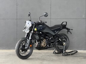 2024 HUSQVARNA SVARTPILEN 401 BLACK thumb 2