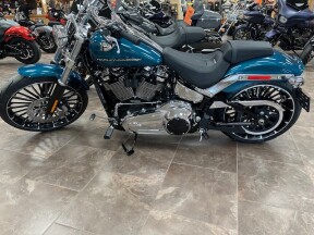 2026 Harley-Davidson® Breakout® Teal Thunder Chrome Trim thumb 2
