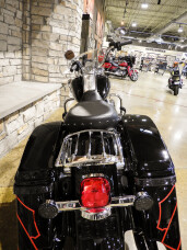 Harley-Davidson® Road King® 2022 FLHR BLACK thumb 0