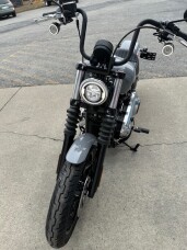 2026 Harley-Davidson® Street Bob® Dark Billiard Gray Chrome Cast Wheels thumb 2