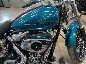 2026 Harley-Davidson® Breakout® Teal Thunder Chrome Trim thumb 3