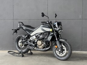 2024 HUSQVARNA SVARTPILEN 401 BLACK thumb 3