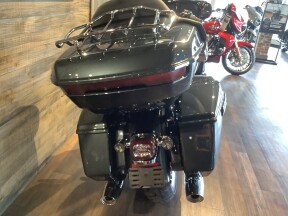 Harley-Davidson® Street Glide Limited 2026 FLHXL T15-26 Iron Horse Metallic Chrome Trim thumb 1