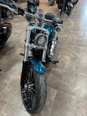 2026 Harley-Davidson® Breakout® Teal Thunder Chrome Trim thumb 1