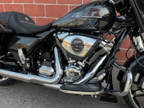 2026 Harley-Davidson® Street Glide® FLHX thumb 3