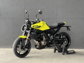 2026 HUSQVARNA VITPILEN 801 YELLOW thumb 2