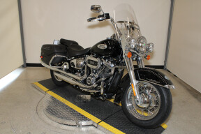 2024 Harley-Davidson Heritage Classic 114 Cruiser FLHCS thumb 2