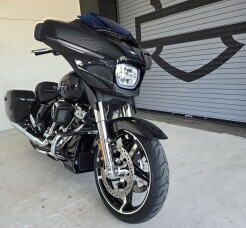 2026 Harley-Davidson® Street Glide® thumb 1