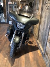 Harley-Davidson® Street Glide Limited 2026 FLHXL T15-26 Iron Horse Metallic Chrome Trim thumb 0