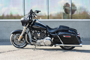 FLHX 2020 Street Glide® thumb 2