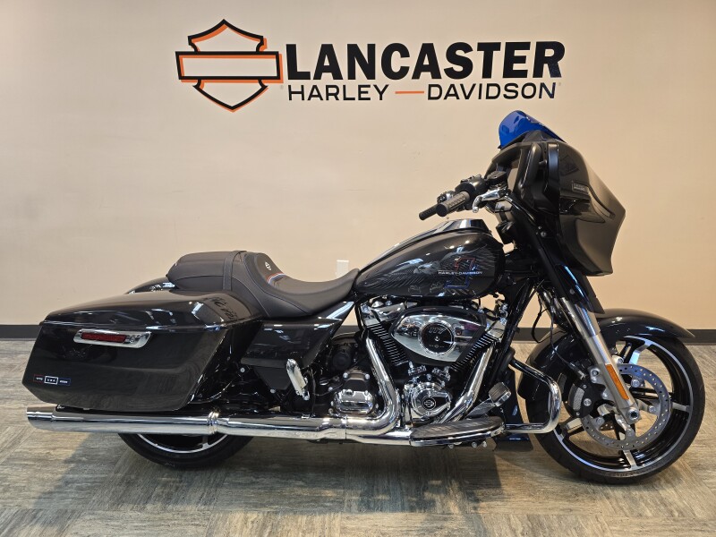 2026 Harley-Davidson® Street Glide® Midnight Ember Chrome Trim FLHX