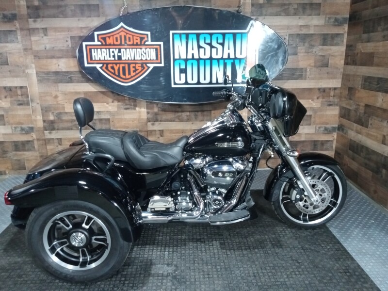 2021 Harley-Davidson® Freewheeler® Vivid Black