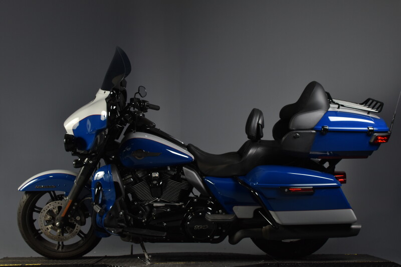 2023 Harley-Davidson® Ultra Limited FLHTK