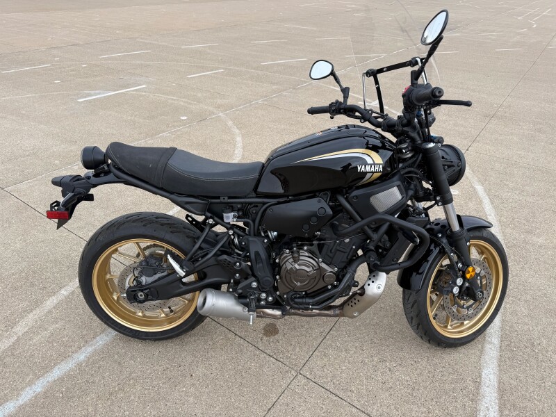 2023 Yamaha XSR700 Raven