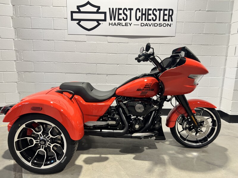 2026 Harley-Davidson® Road Glide 3 Blood Orange  FLTRT