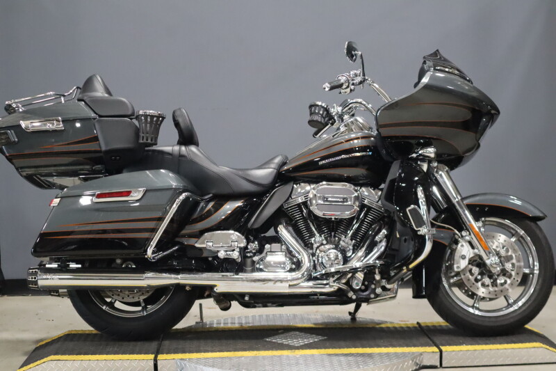 2016 Harley-Davidson® Road Glide® Ultra FLTRU