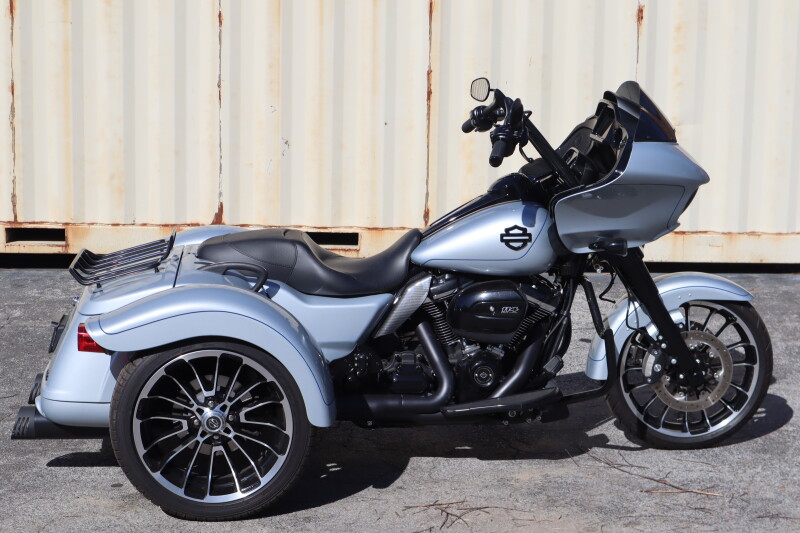 2024 Harley-Davidson® Road Glide® 3 FLTRT