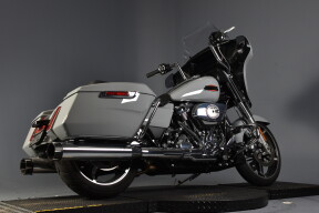 2024 Harley-Davidson® Street Glide® FLHX thumb 2