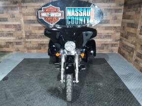 2021 Harley-Davidson® Freewheeler® Vivid Black thumb 3