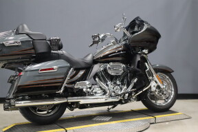 2016 Harley-Davidson® Road Glide® Ultra FLTRU thumb 2
