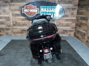 2026 Harley-Davidson® Street Glide Limited Vivid Black Black Trim thumb 1