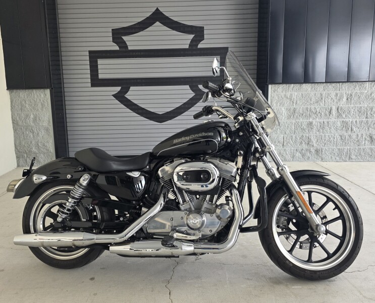 2017 Harley-Davidson® XL883L