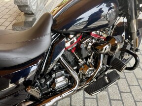 CVO™ Street Glide® thumb 3