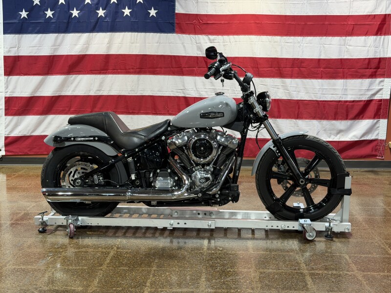 Harley-Davidson® Street Bob™ 2025 FXBB BILLIARD GRAY