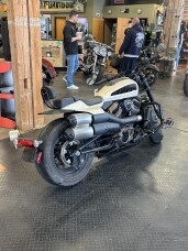Harley-Davidson® Sportster® S 2023 RH1250S thumb 2